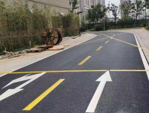 蘇州小區(qū)道路劃線哪家好？推薦江蘇中穎